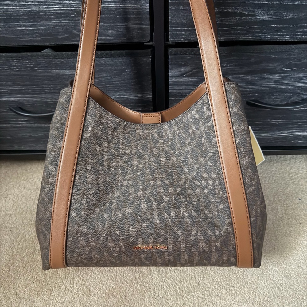 Michael Kors Tan and Brown Shoulder Bag